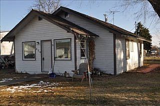 1st image of 829 Aiken Ave