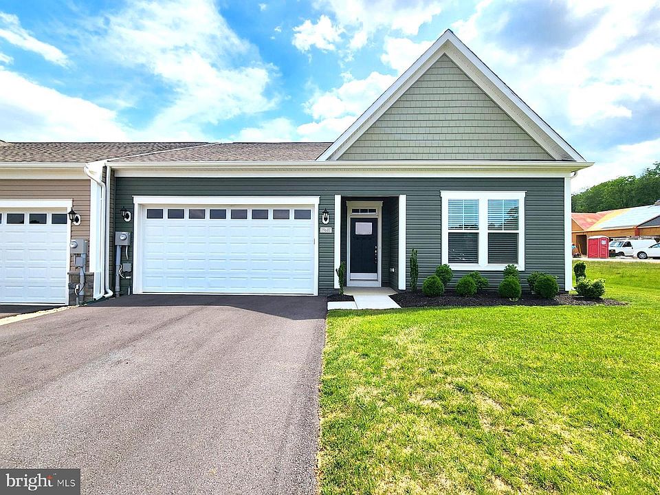 1st image of 19601 Lavender Ln