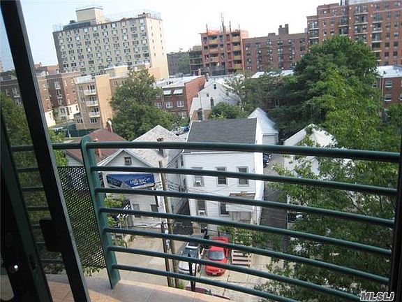 3rd image of 14223 37th Ave APT 7C
