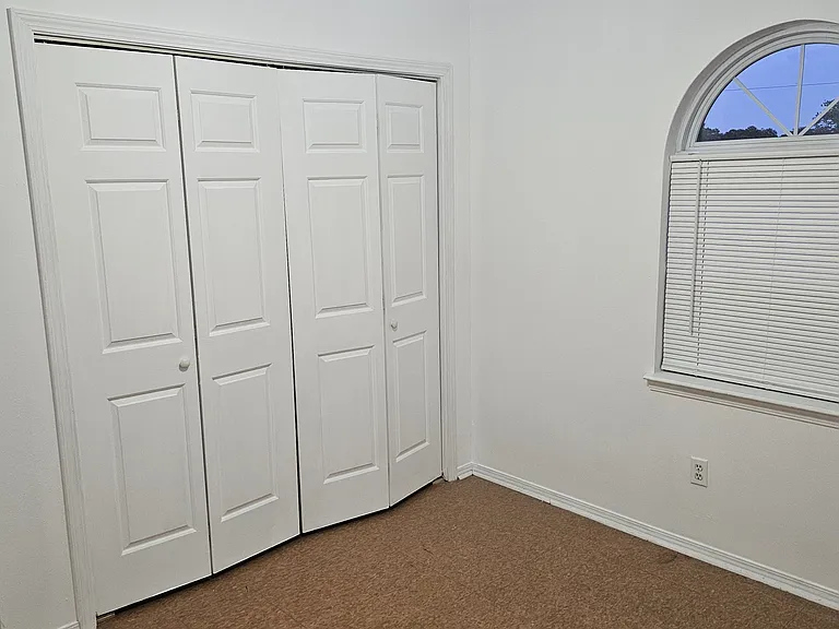 112 Winchester Point #C — Photo 5