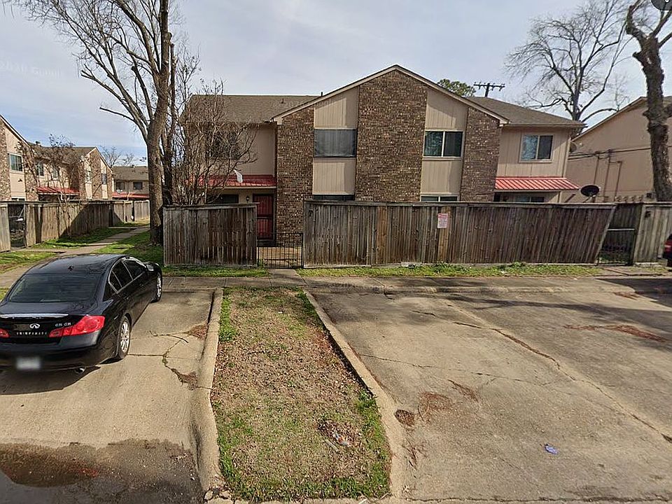 1st image of 303 N Rhodes St APT 7