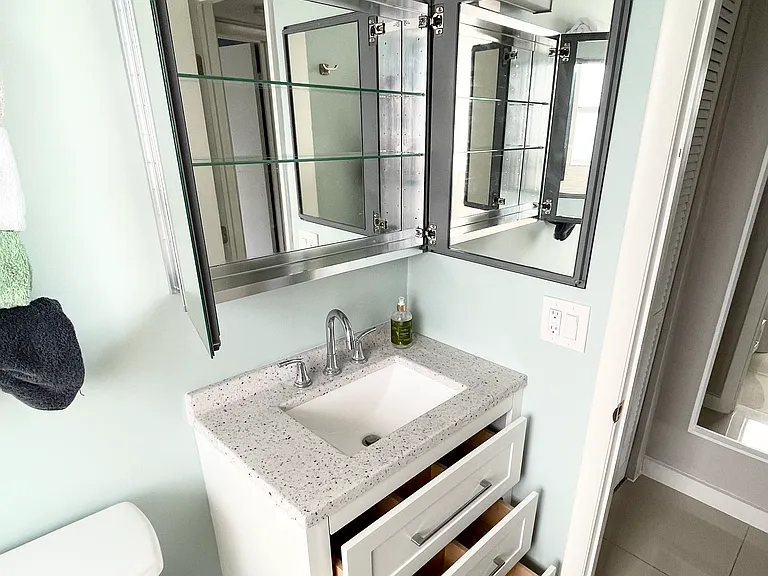 910 Jefferson Ave #4E — Photo 20