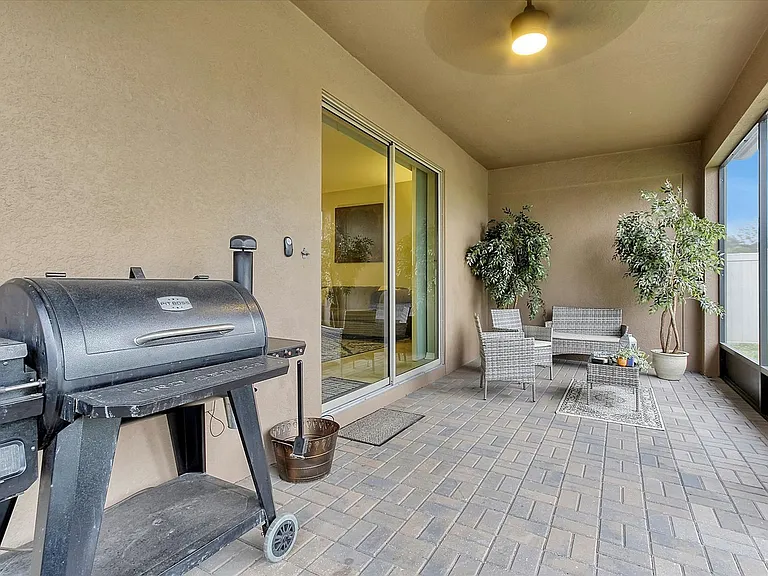 5611 Barletta Dr — Photo 36