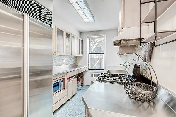 Rented by Mayell LLC | media 12