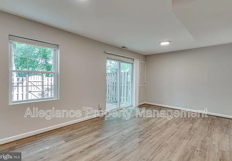 3374 Breckenridge Ct — Photo 28