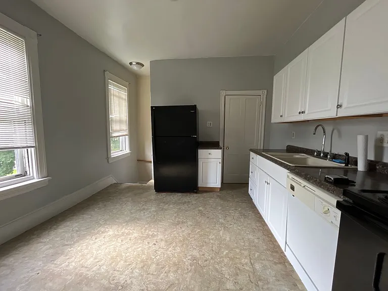2280 Main St — Photo 4