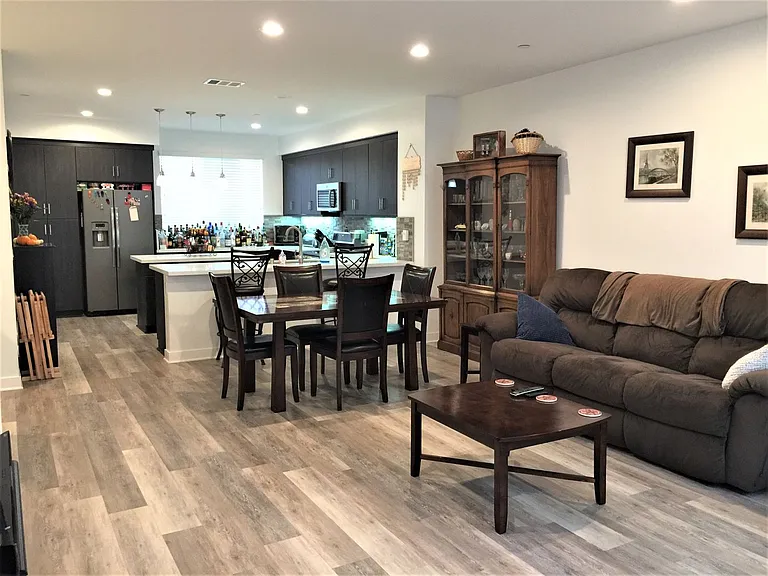 752 Shoreline Rd — Photo 7