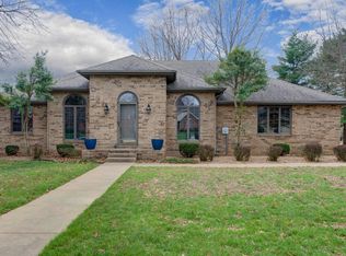 2450 E Montclair Ct, Springfield, MO 65804