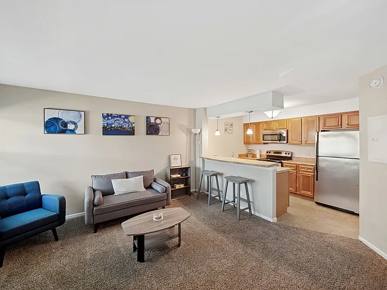 Waterford Place Apartments — Photo 17