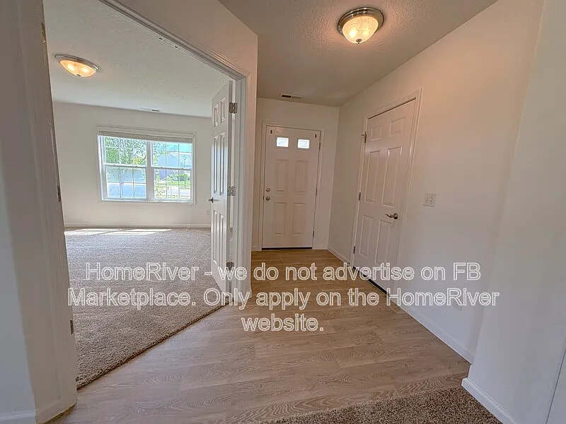 3 bed, 2.0 bath, 1531 sqft, $1,945 — Photo 2