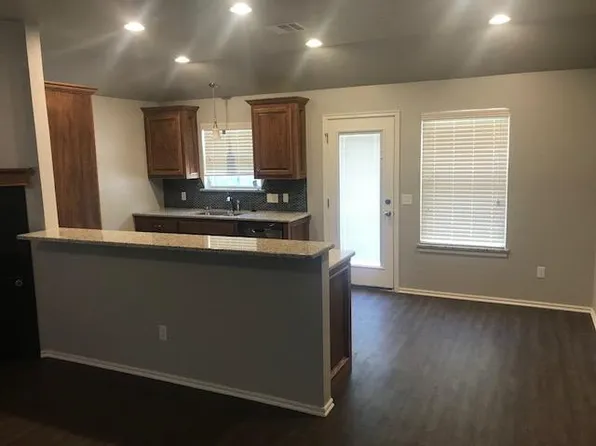 1417 Sebastiani Cir, Norman, OK 73071