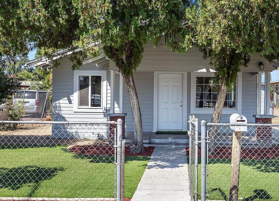 1st image of 3639 E Lowe Ave