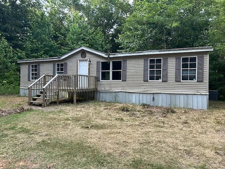 965 Flag Lake Rd — Photo 1