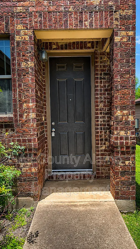 3 bed, 2.5 bath, 1602 sqft, $1,650 — Photo 4