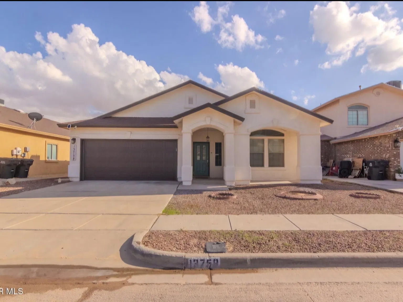 3 bed, 1874 sqft, $1,850 — Photo 1