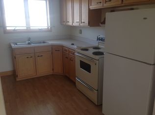 2048 5th St NW APT 2, Minot, ND 58703