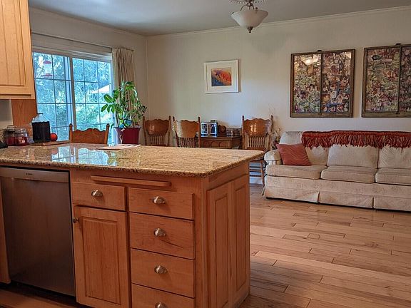 4th image of 21844 Berkeley Dr
