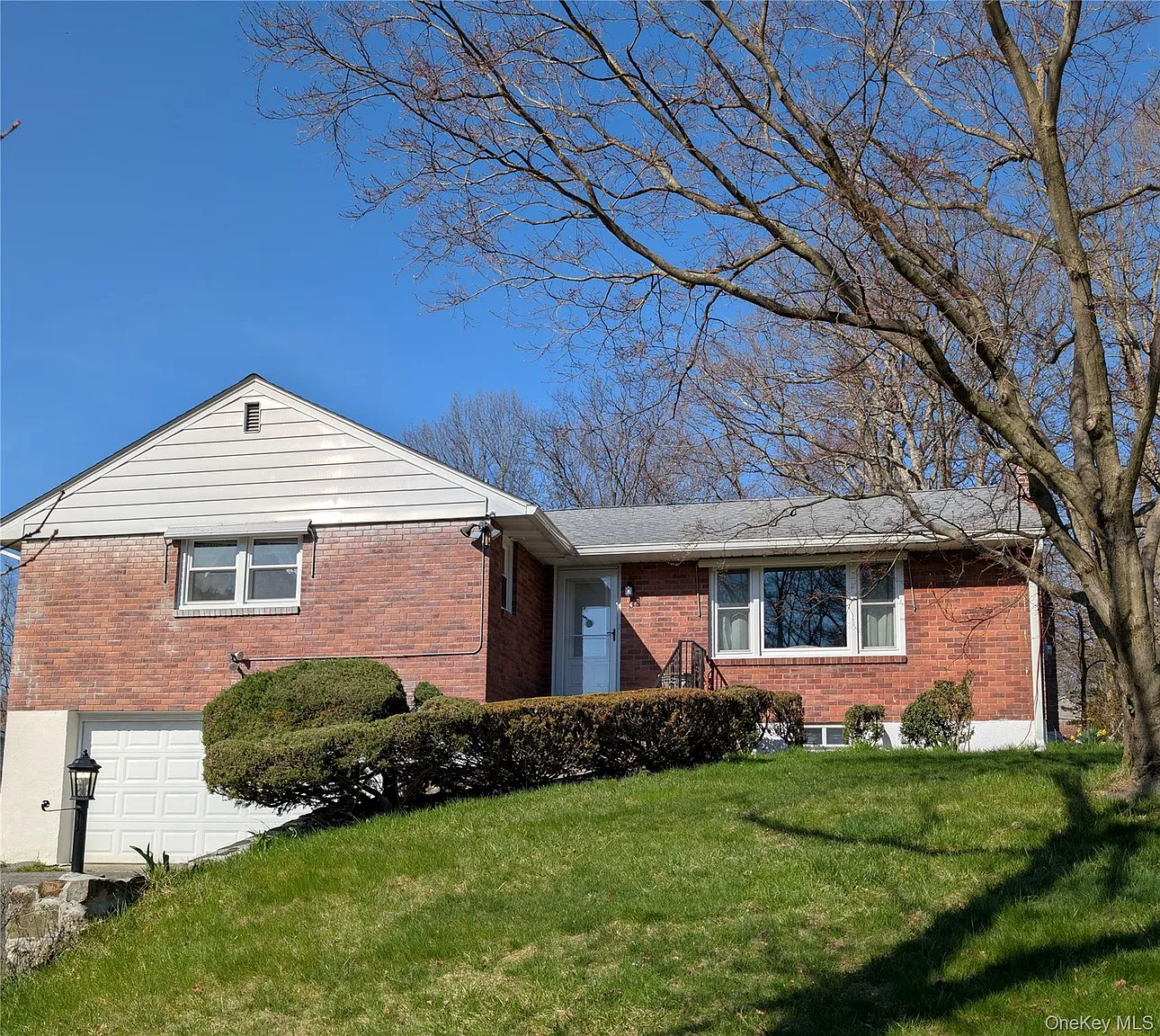 4 Michelle Drive photo 1