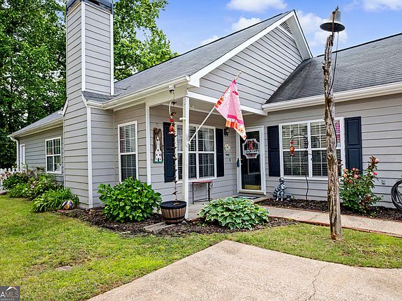 4th image of 195 Woodgate Dr