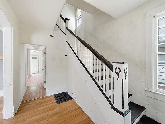 2nd image of 2701 N Dechman Ave