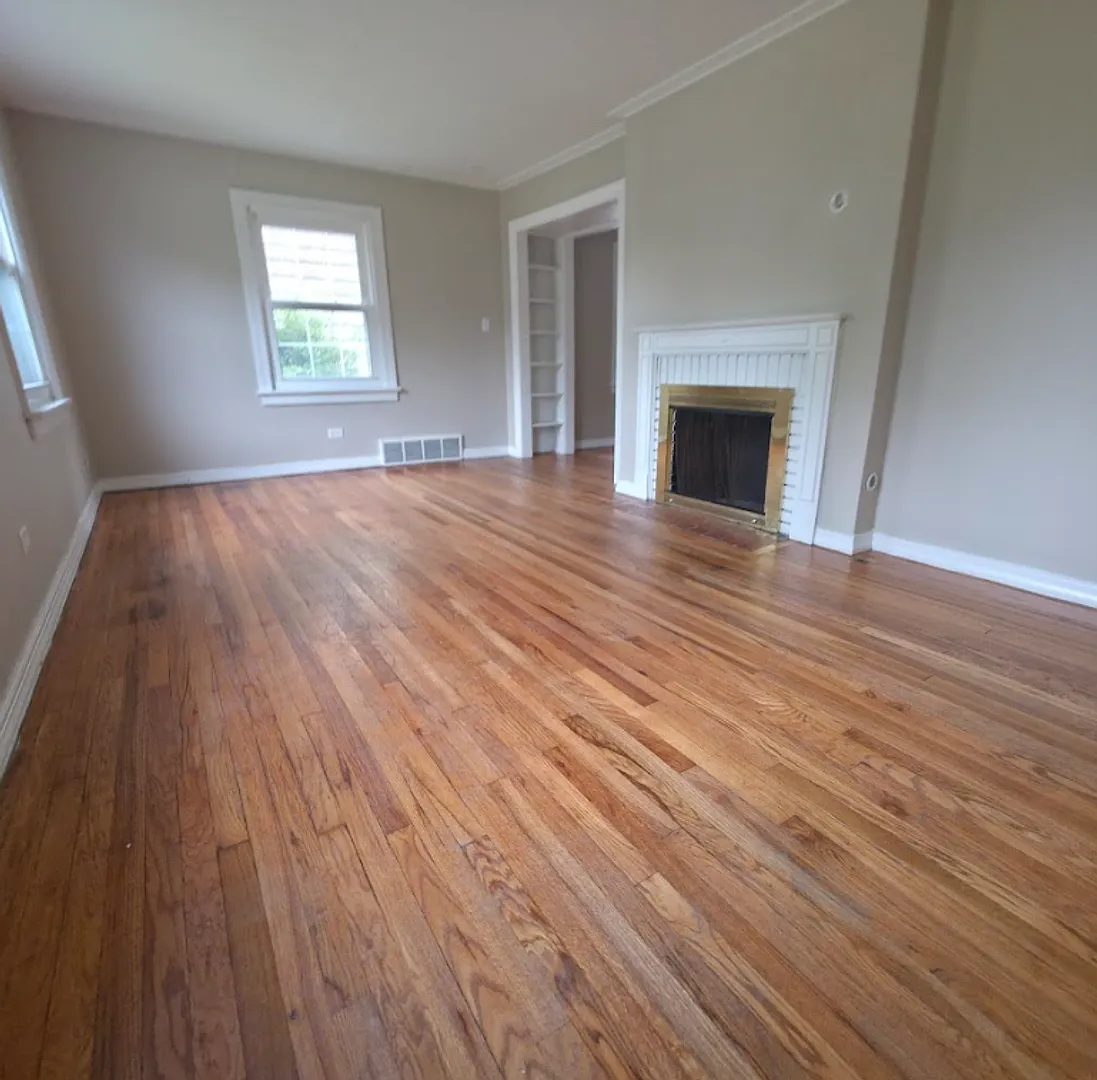 17014 Kenyon Road — Photo 2