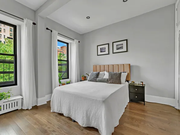 72 East 93rd Street image 10 of 16