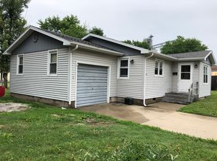 304 W Temple Ave, Effingham, IL 62401