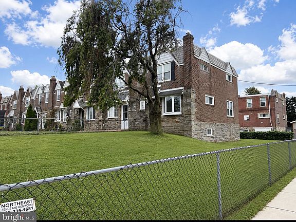 3rd image of 3300 Bleigh Ave