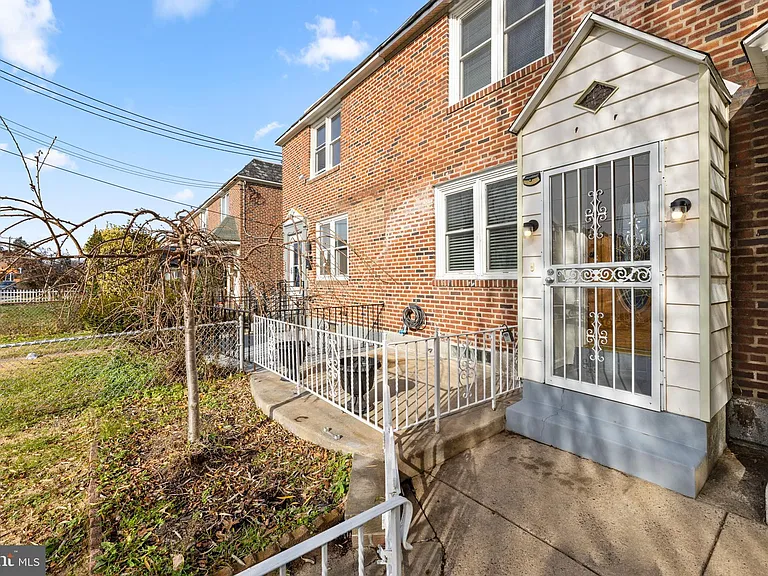 1451 W End Dr — Photo 37