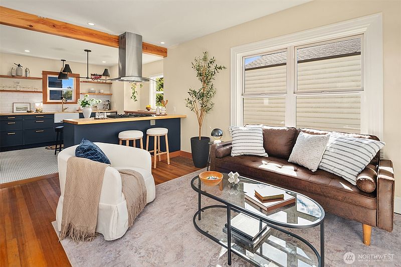 5th image of 8416 40th Avenue SW