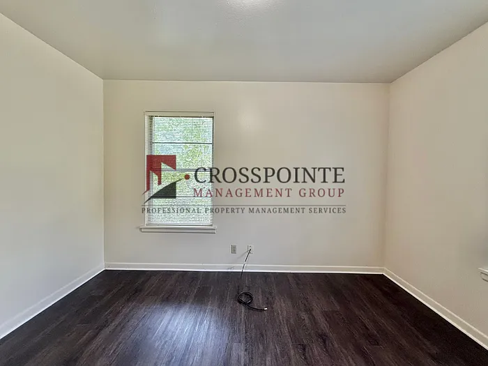 430 E Hudson St — Photo 16