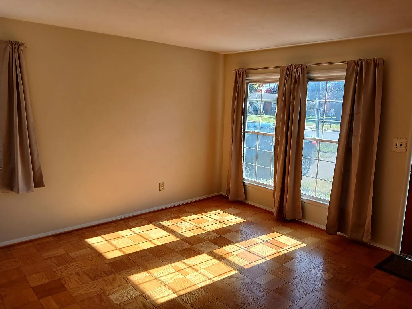 Nice 3 bedroom Home Bon Air Subdivision — Photo 2