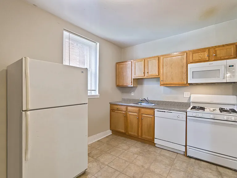 5729 Holden St — Photo 15