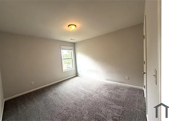 1096 Glenwyck Dr — Photo 32