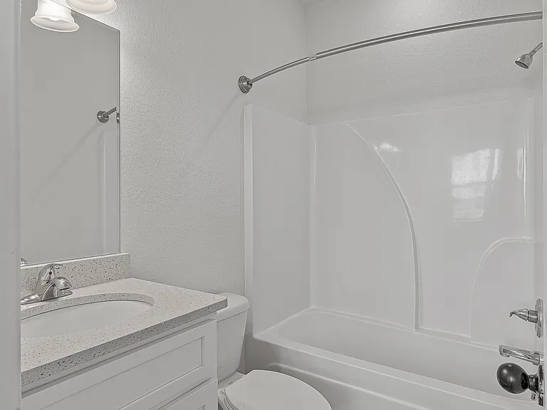 Primary Bath| 2 Bed 2.5 Bath | The Cabernet