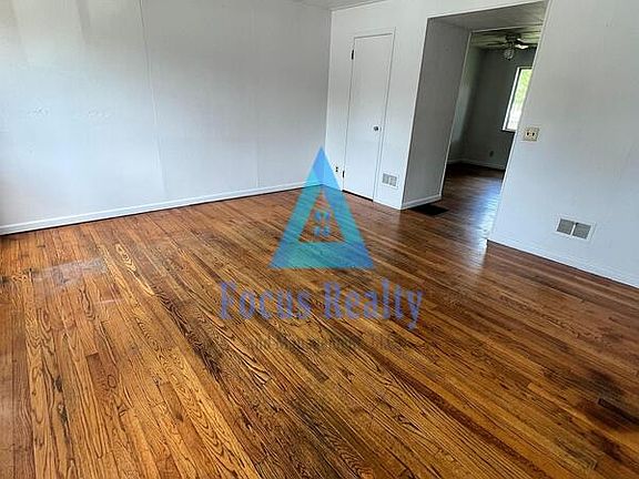 3rd image of 712 Maywood Ave