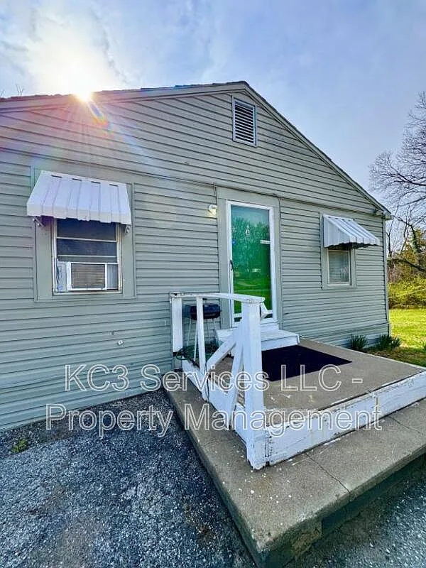 1 bed, 1.0 bath, 649 sqft, $825 — Photo 1