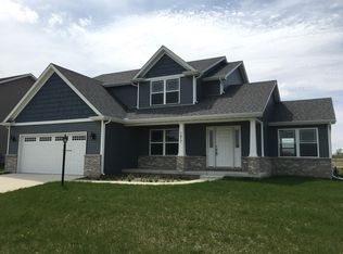 1417 Winterberry Rd, Savoy, IL 61874