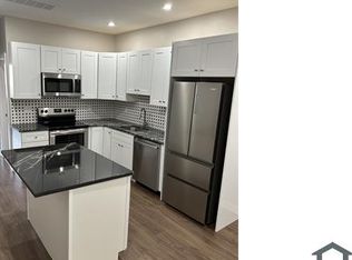 852 N 41st St #3, Philadelphia, PA 19104