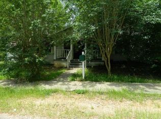 235 Dampeer St, Crystal Springs, MS 39059