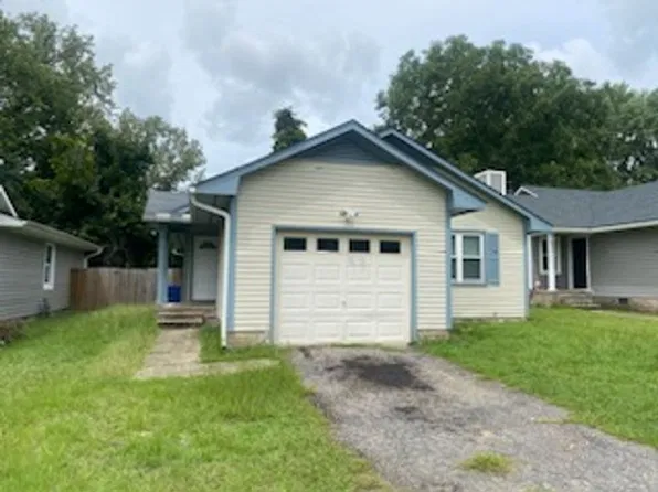 617 Jennings Farm Rd, Fayetteville, NC 28314