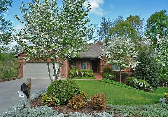 3rd image of 3016 Northview Dr SW