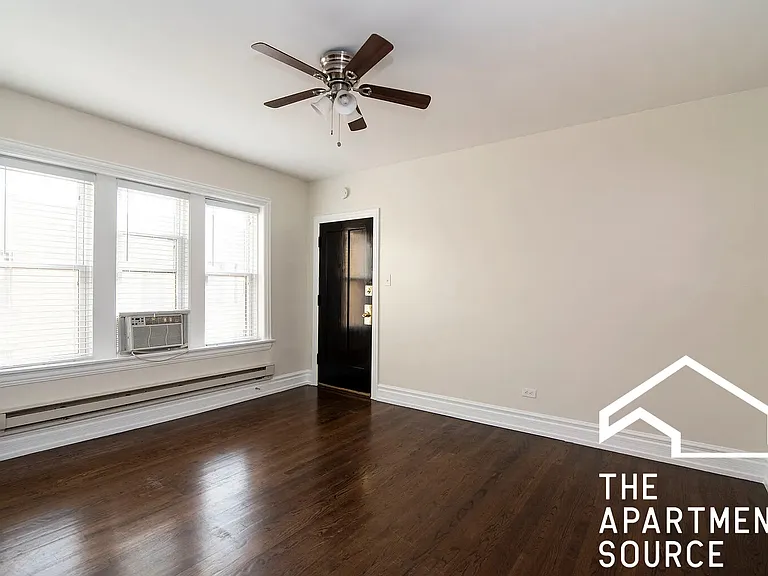 3819.5 N Greenview Ave #1S — Photo 7
