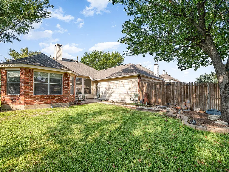 9809 Enmore Ln — Photo 21