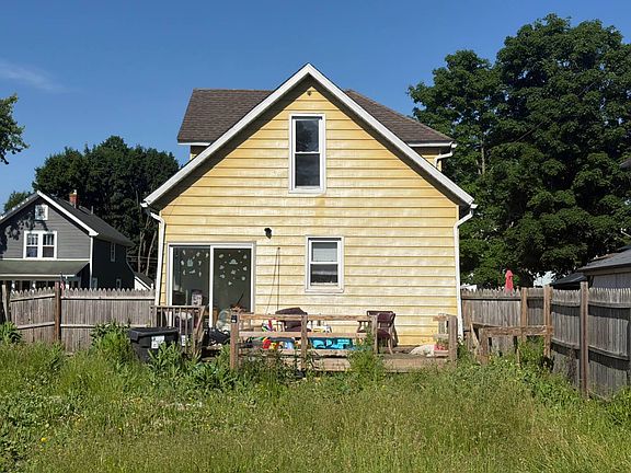 4th image of 562 Prior Ave