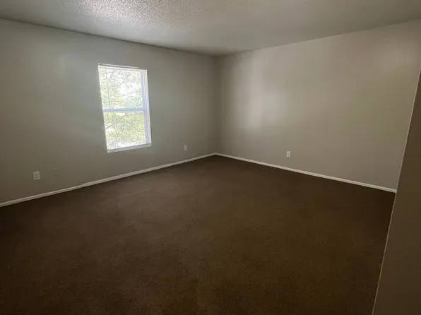 Hillcrest Apartments