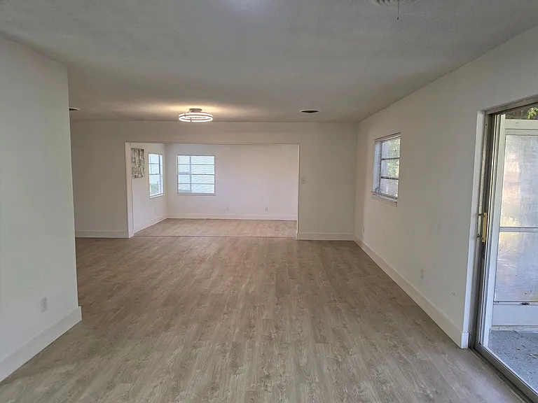 640 Westward Cir — Photo 11