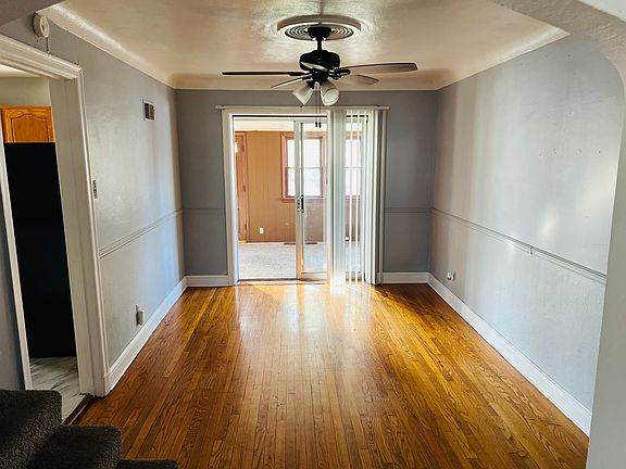2nd image of 8956 Mayfield Ct