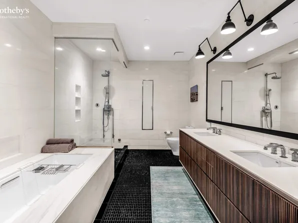 425 West 50th Street image 7 of 16