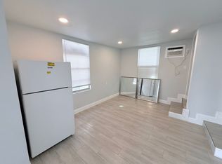 1111 50th Avenue Plz W #B, Bradenton, FL 34207